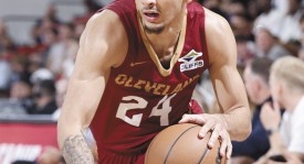 女性延缓衰老秘诀：饮食调养+规律运动+充足睡眠